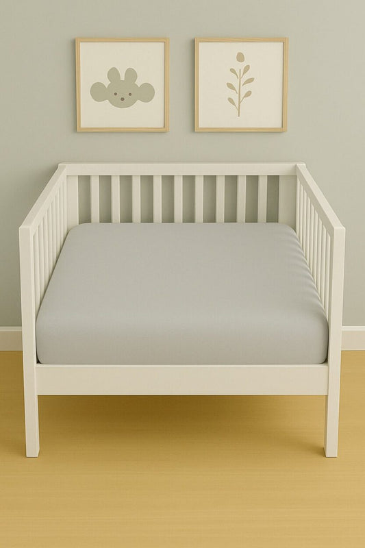 Light Grey Plain Fitted Sheet - Cot / Toddler Bed | Cradle | Pram | Playpen